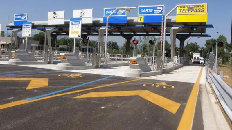 Addio caselli autostradali: arriva il "Free Flow", ma c'&egrave; una trappola per chi non ha il Telepass...