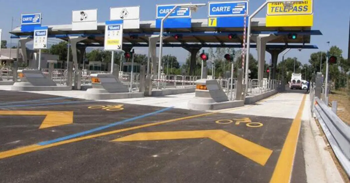Addio caselli autostradali: arriva il "Free Flow", ma c'&egrave; una trappola per chi non ha il Telepass...