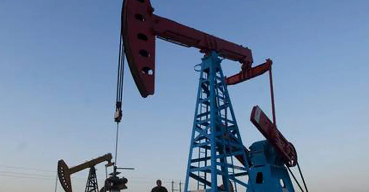 Petrolio alle stelle: il Brent tocca quota 90 dollari. Caos e tensioni nello Stretto di Hormuz