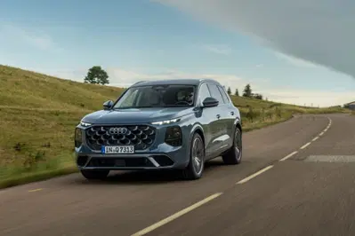 Nuova Audi Q7: la terza generazione del SUV premium punta su spazio, tecnologia e un V6 diesel [VIDEO]