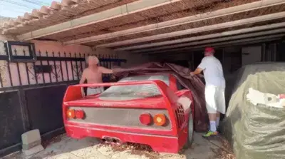 Ferrari F40 su Google Maps: &egrave; una replica, ma inganna davvero