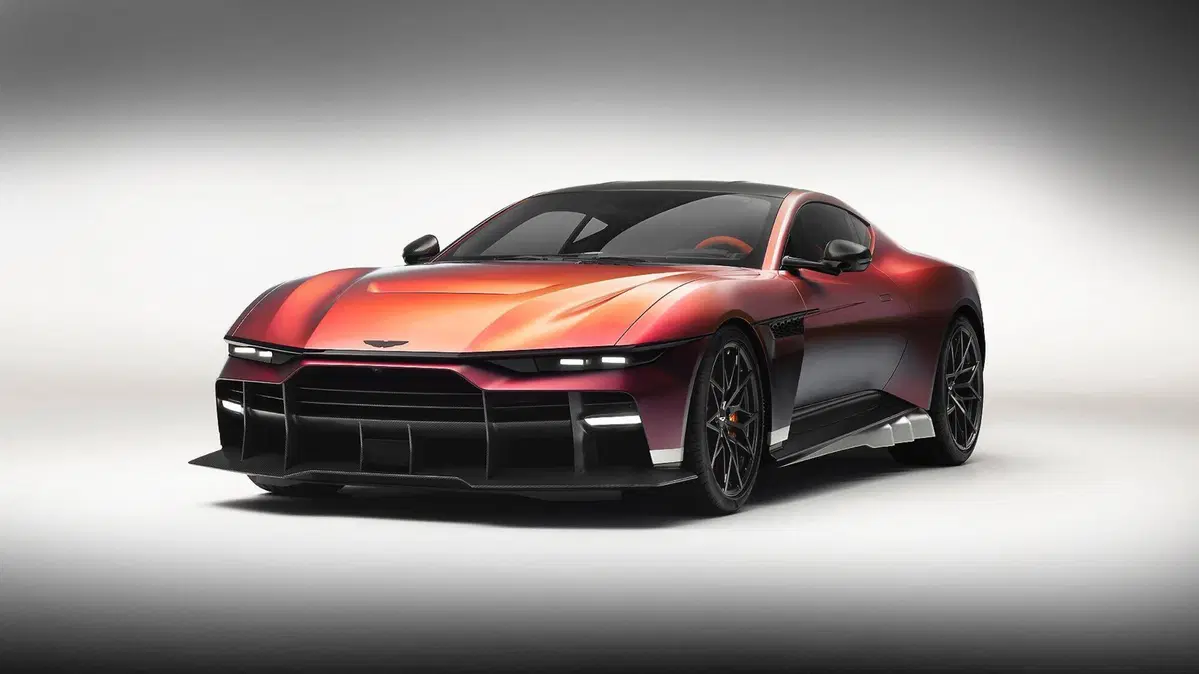 Aston Martin Valen, la V12 più potente di sempre: 850 CV e 345 km/h