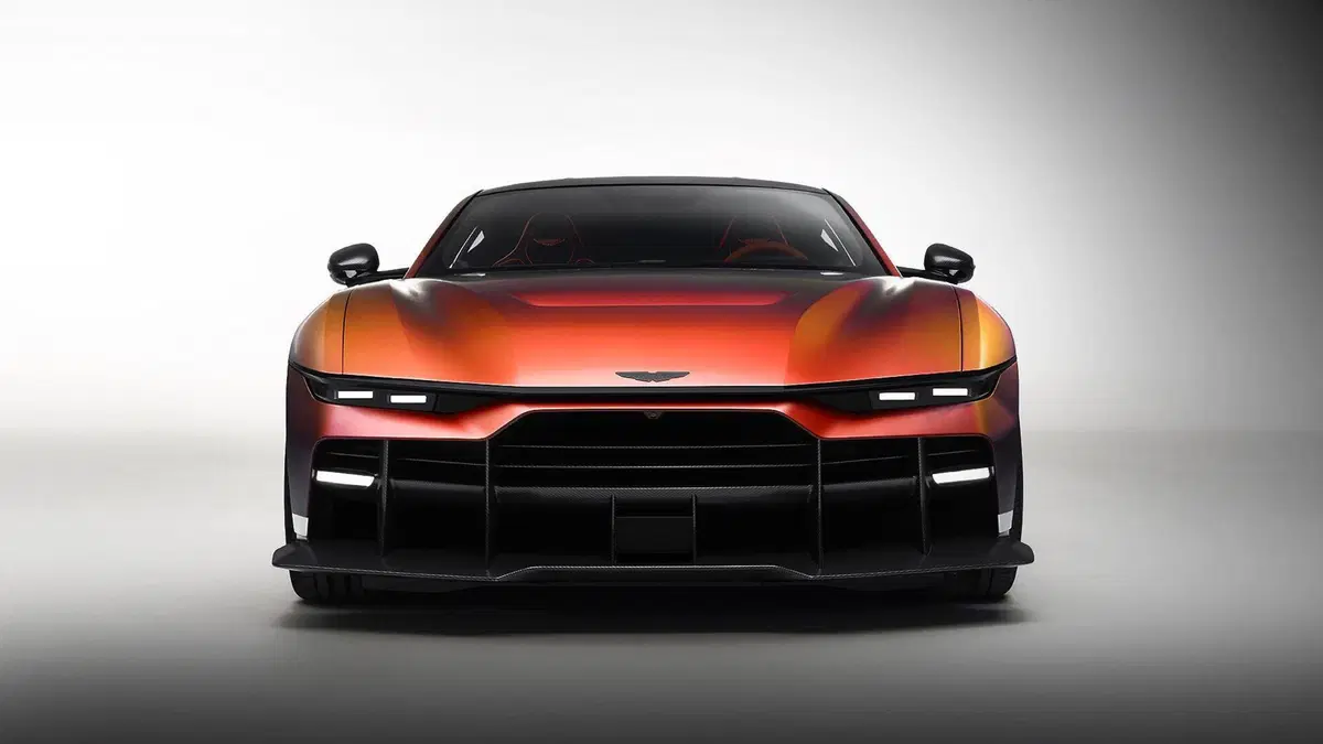 Aston Martin Valen, la V12 più potente di sempre: 850 CV e 345 km/h (2)