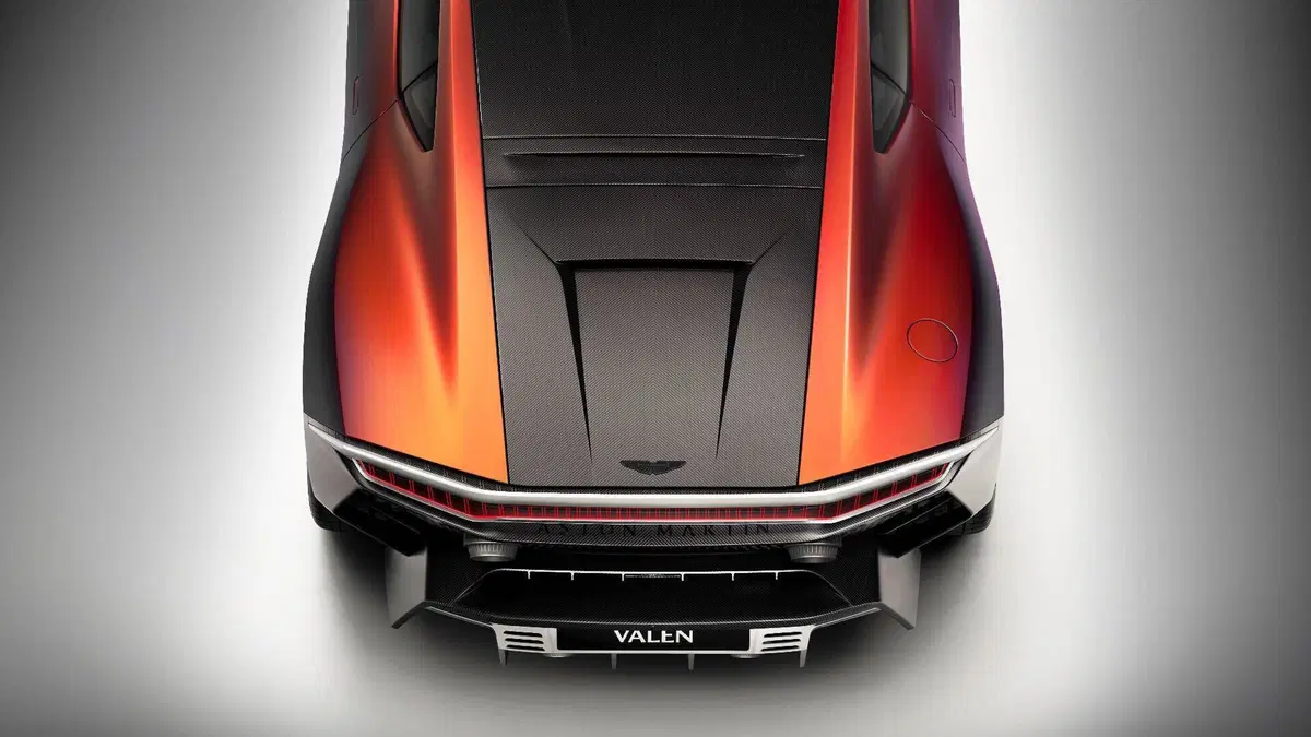 Aston Martin Valen, la V12 più potente di sempre: 850 CV e 345 km/h (19)