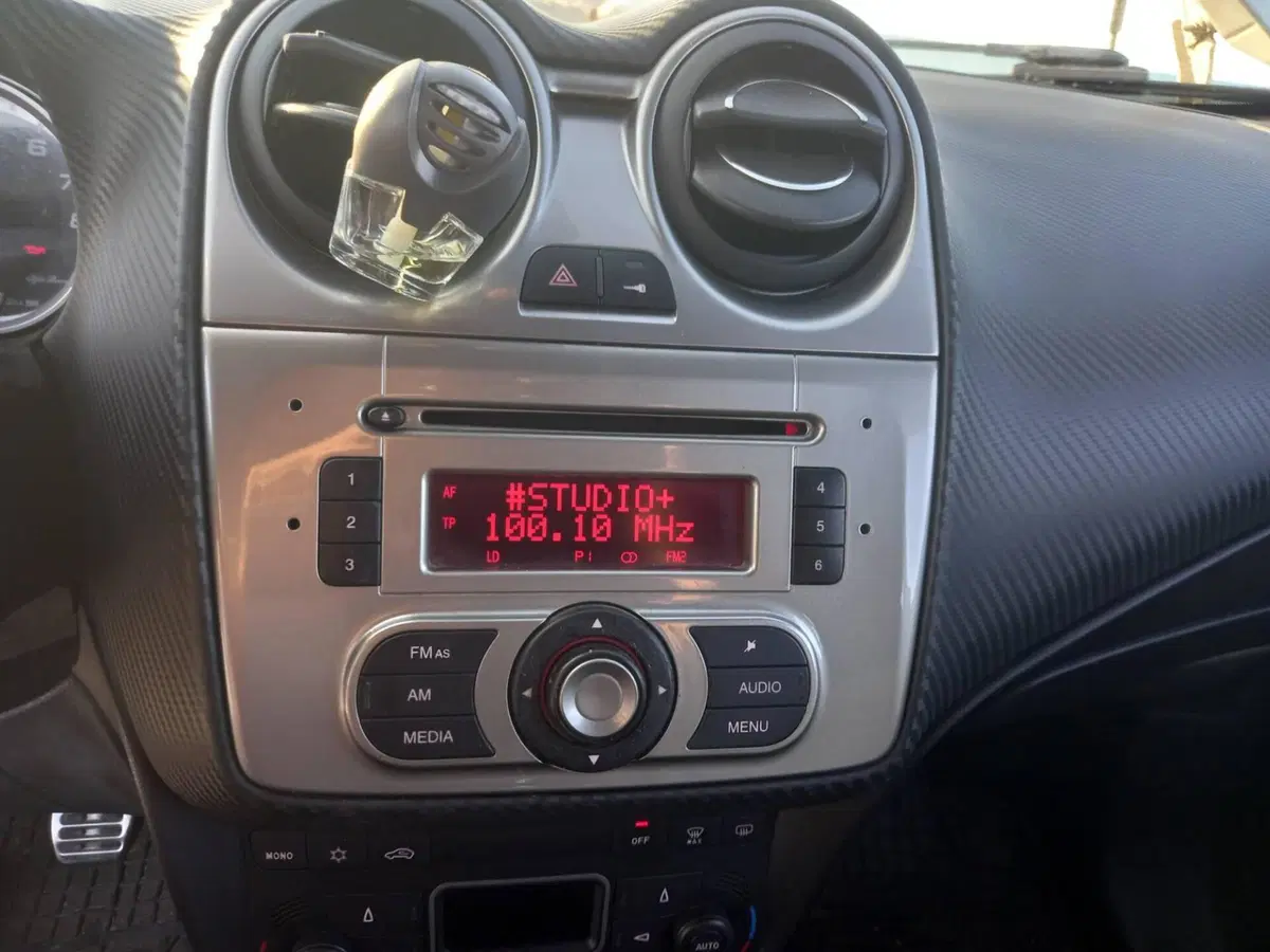 Alfa Romeo MiTo usata a Pesaro-Urbino (9)