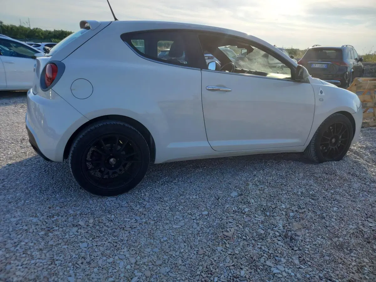 Alfa Romeo MiTo usata a Pesaro-Urbino (12)