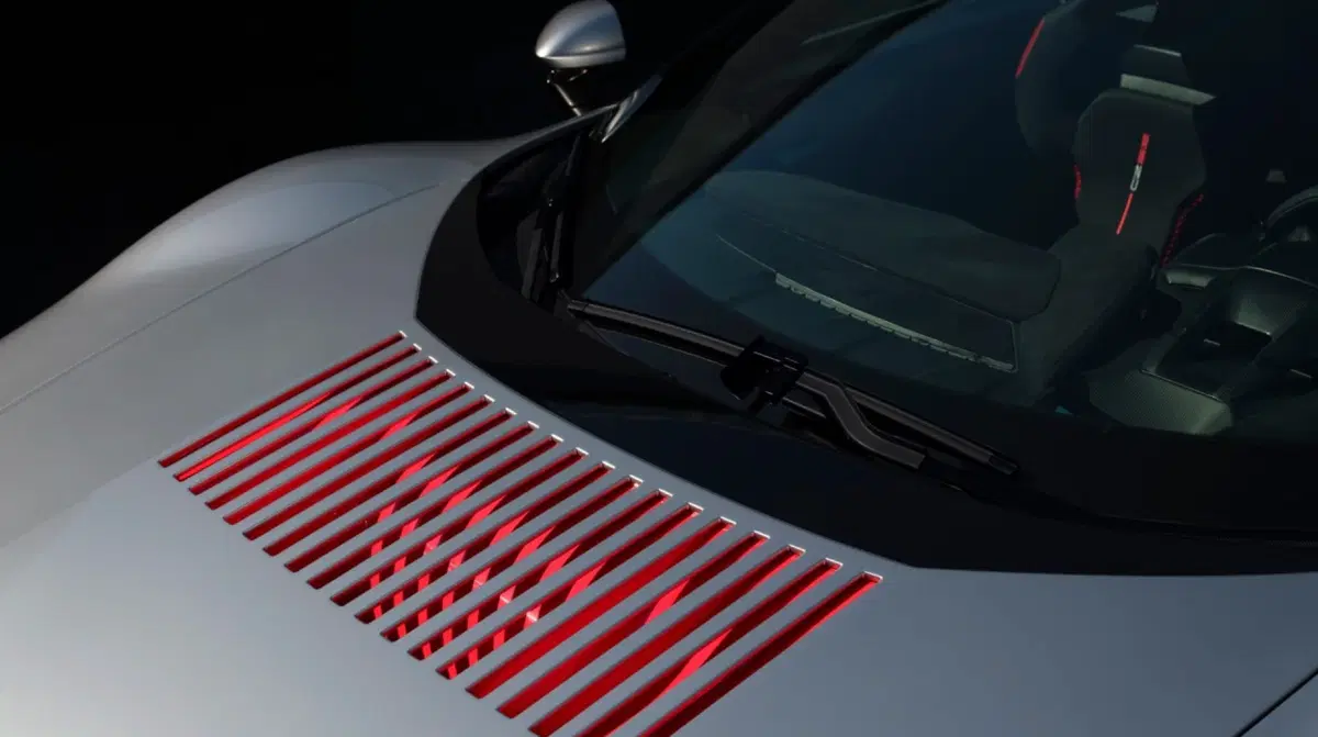 Ferrari CZ26, la SF90 Stradale cambia volto: la one-off da 1.000 CV debutta a Monterey (5)
