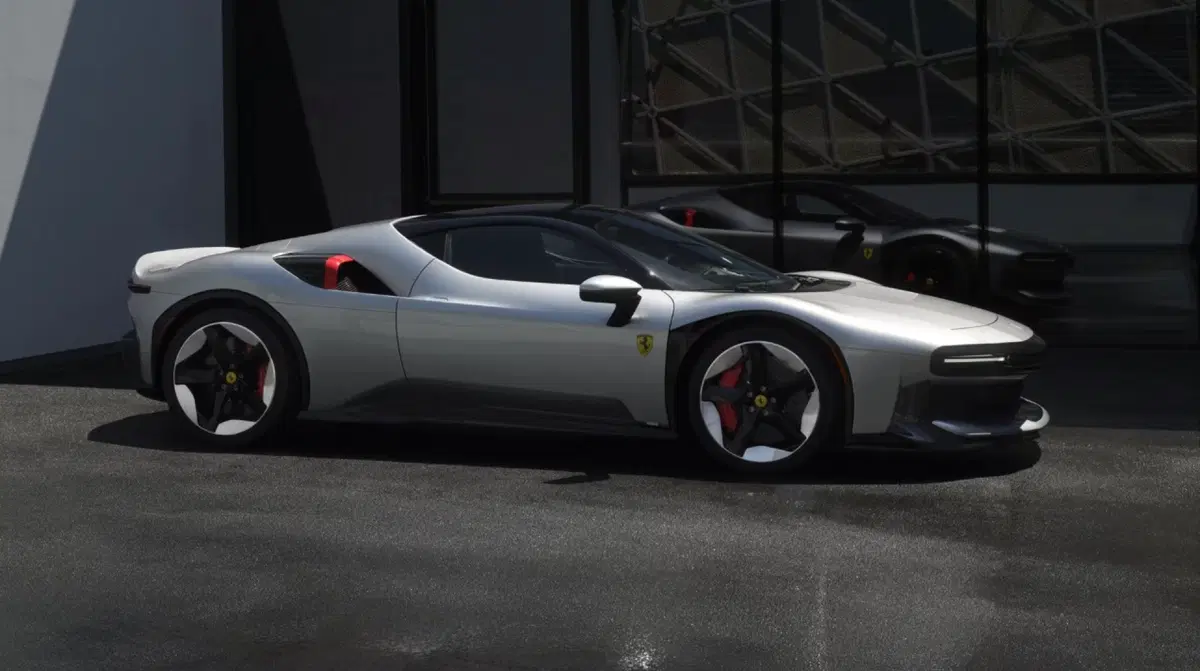 Ferrari CZ26, la SF90 Stradale cambia volto: la one-off da 1.000 CV debutta a Monterey (9)