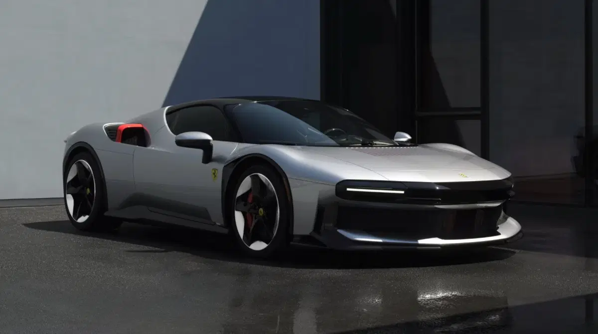 Ferrari CZ26, la SF90 Stradale cambia volto: la one-off da 1.000 CV debutta a Monterey (11)