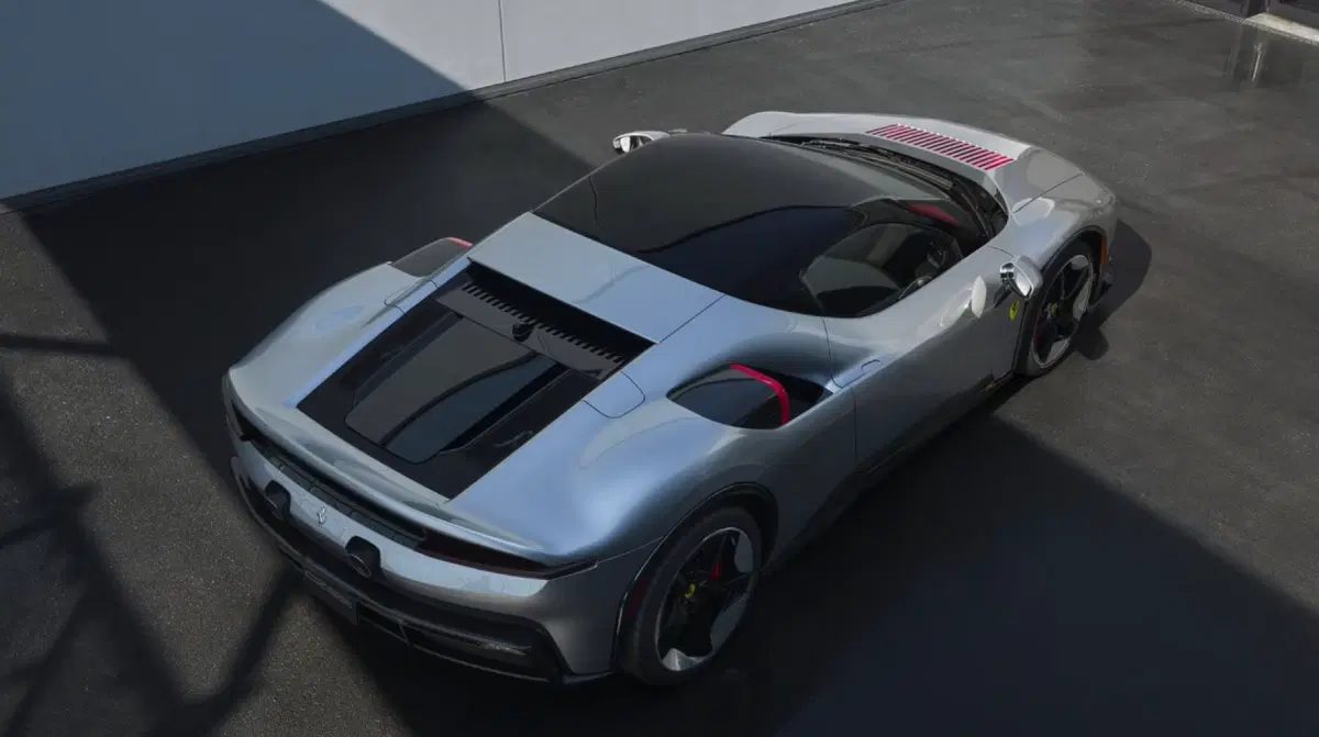 Ferrari CZ26, la SF90 Stradale cambia volto: la one-off da 1.000 CV debutta a Monterey (21)