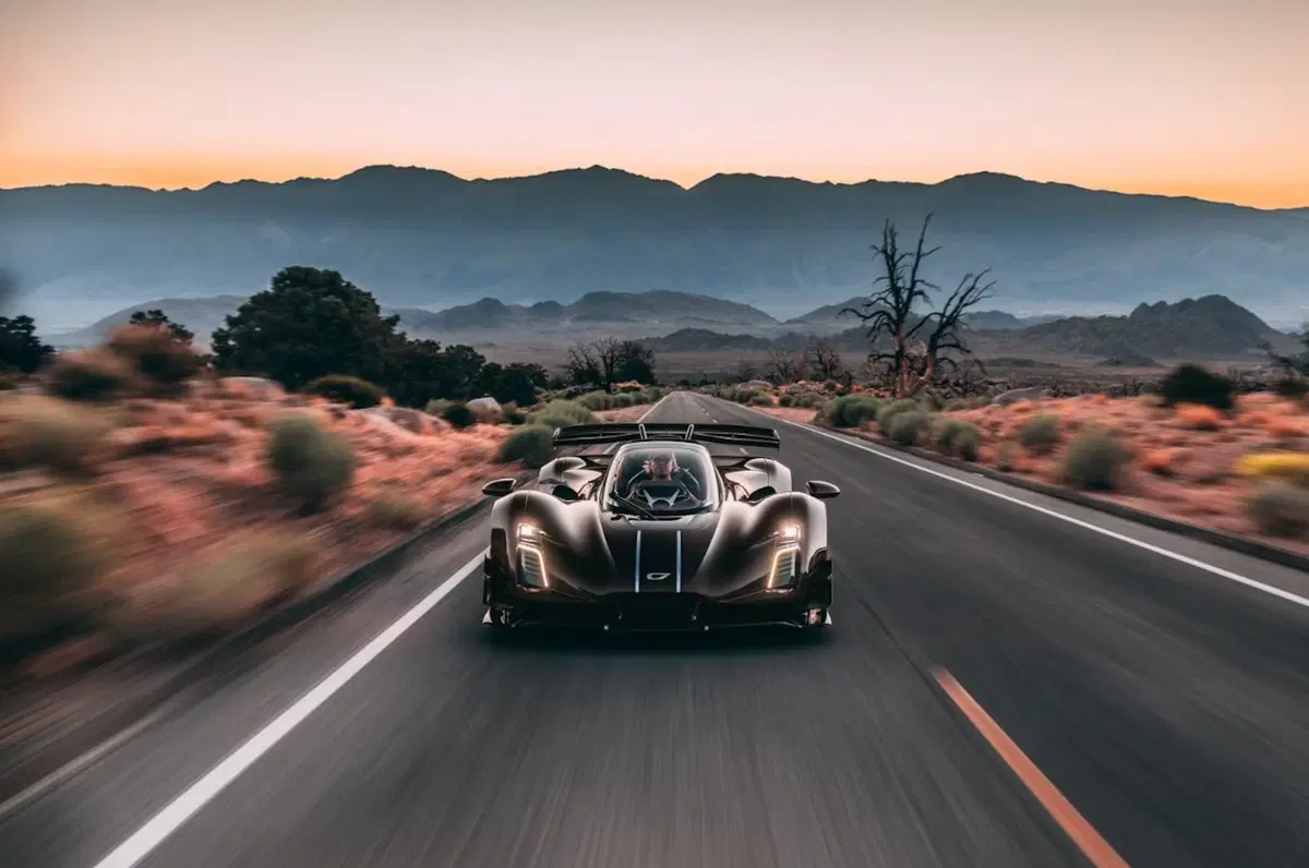 Czinger 21C Spyder, la hypercar scoperta da 1.250 CV: 330 km/h e solo 30 esemplari (2)