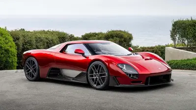 McLaren McL 6GT, il cambio manuale non &egrave; morto: torna il V8 con tre pedali