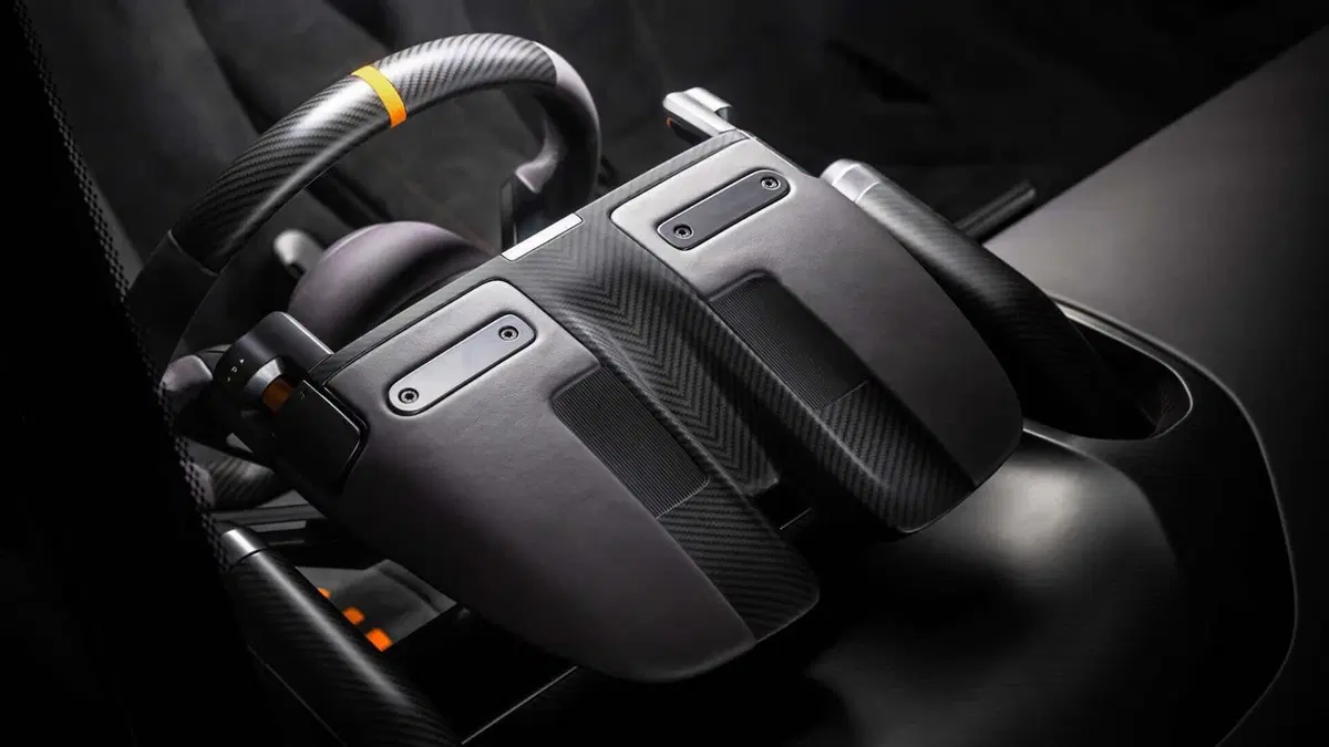 McLaren McL 6GT, il cambio manuale non è morto: torna il V8 con tre pedali (14)