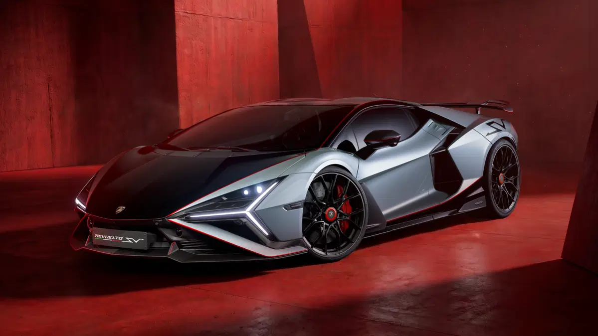 Lamborghini Revuelto SV: il "Quantum of Driving" tra design radicale e prestazioni da primato [VIDEO] (8)