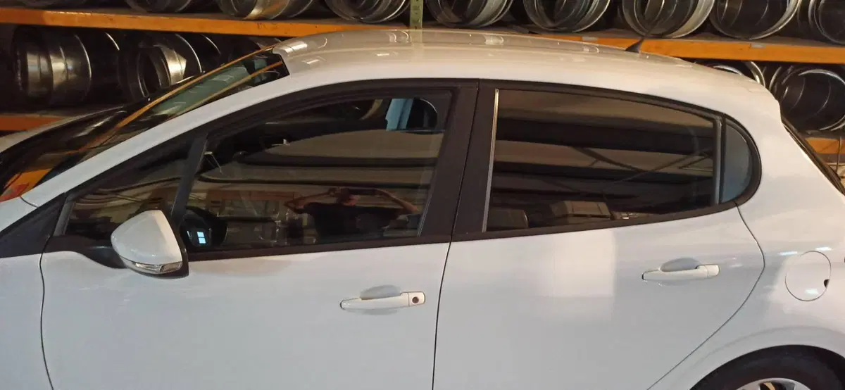 Peugeot 208 usata a Varese (16)