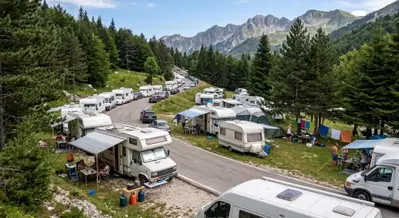 Terminillo, il lato oscuro del "tutto esaurito": la montagna ostaggio del camperismo selvaggio