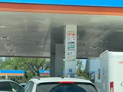 Rifornimento in autostrada senza svenarsi? Abbiamo trovato l'oasi del Self-Service (e forse il boicottaggio funziona)