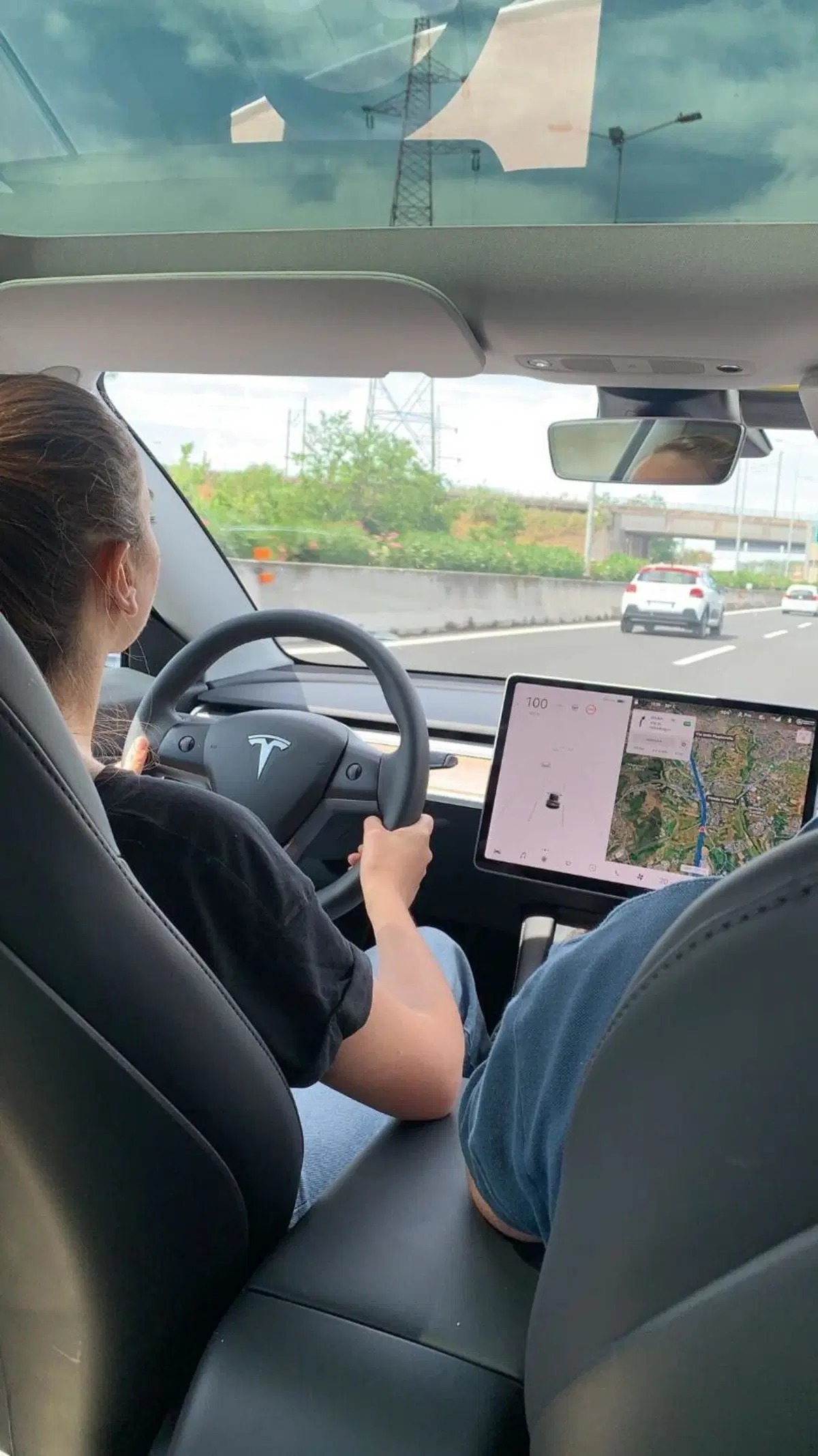 Tesla Model 3 usata a Modena (3)