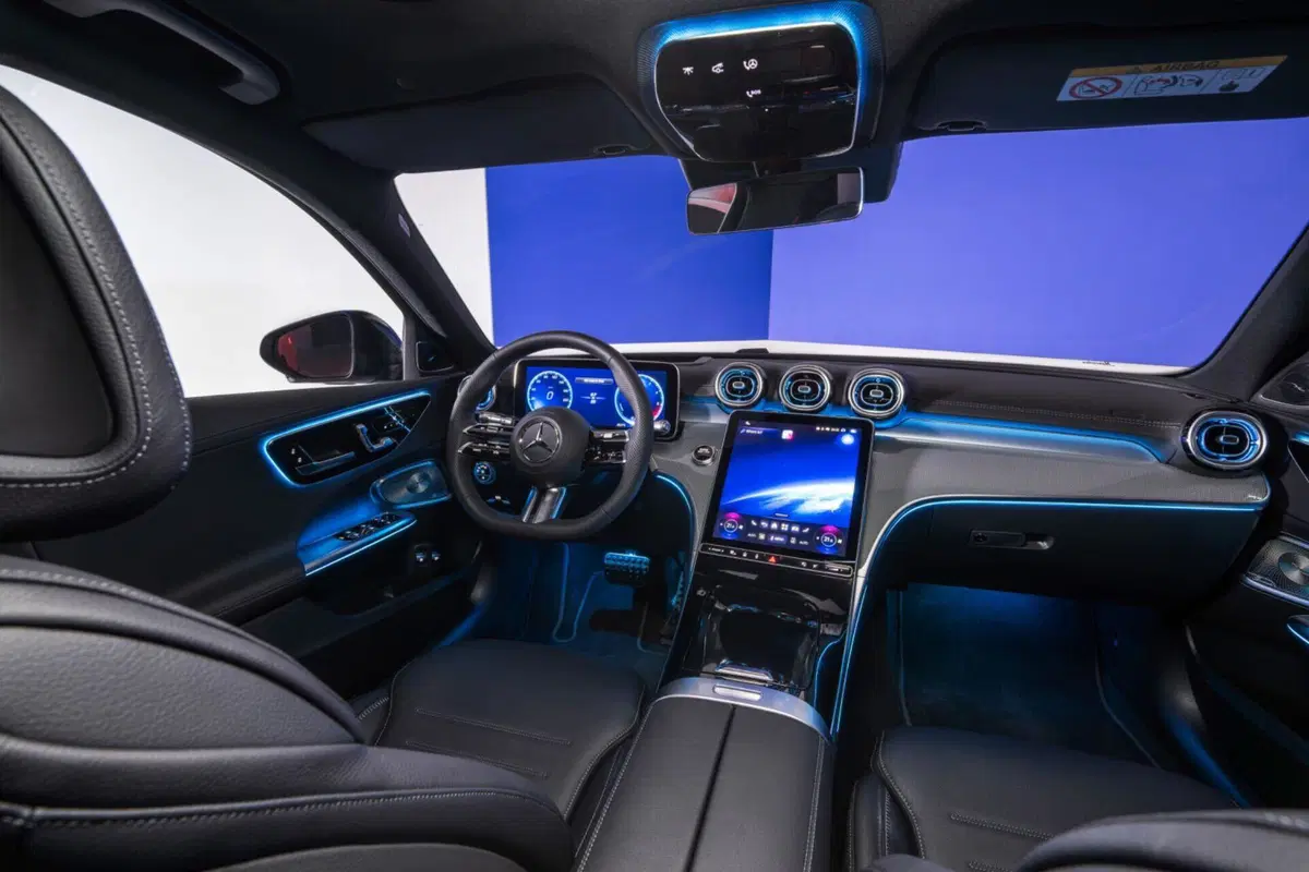 Nuova Mercedes Classe C: intelligenza artificiale, addio turbo-lag e un'iniezione di elettroni per dominare il segmento (14)