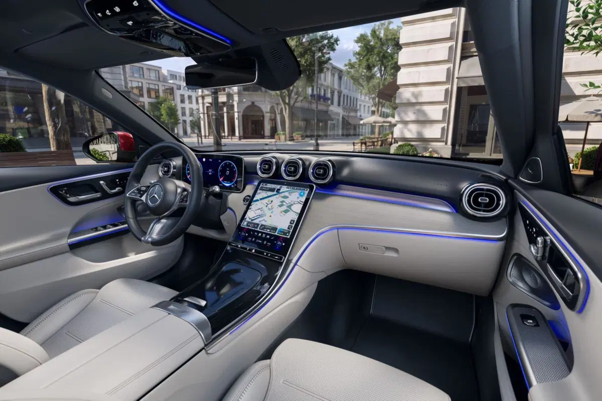 Nuova Mercedes Classe C: intelligenza artificiale, addio turbo-lag e un'iniezione di elettroni per dominare il segmento (28)