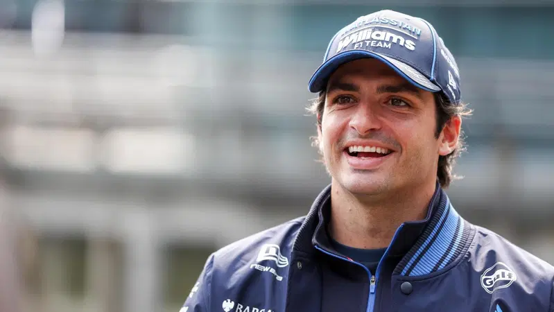 F1. "So che &egrave; difficile, ma ci credo": Sainz spegne le voci di mercato e giura fedelt&agrave; alla Williams