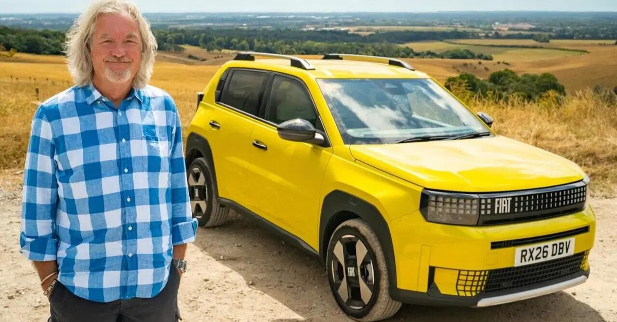 James May prova la nuova Fiat Grande Panda: "&Egrave; l'auto ideale per il mondo di oggi"