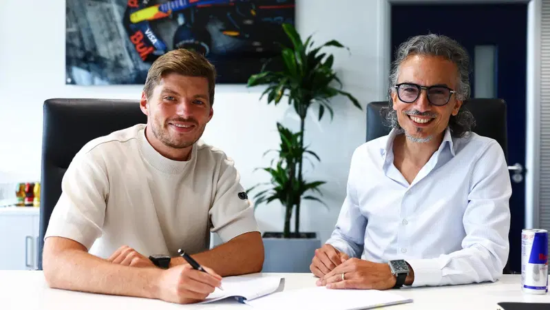 F1. Mekies blinda Verstappen fino al 2030: "Max &egrave; pi&ugrave; del pilota pi&ugrave; veloce al mondo, &egrave; il nostro punto centrale"