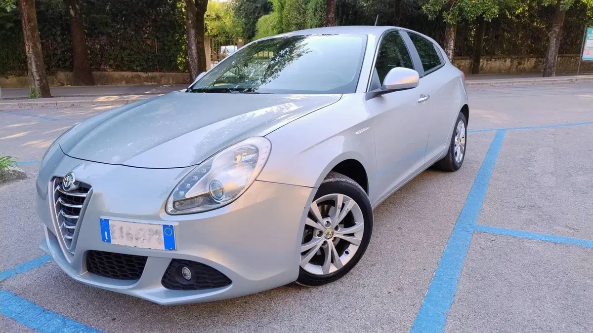 Alfa Romeo Giulietta usata a Vicenza (2)