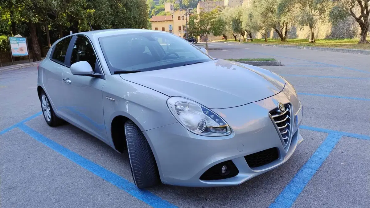 Alfa Romeo Giulietta usata a Vicenza (3)