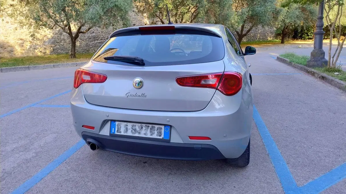 Alfa Romeo Giulietta usata a Vicenza (6)