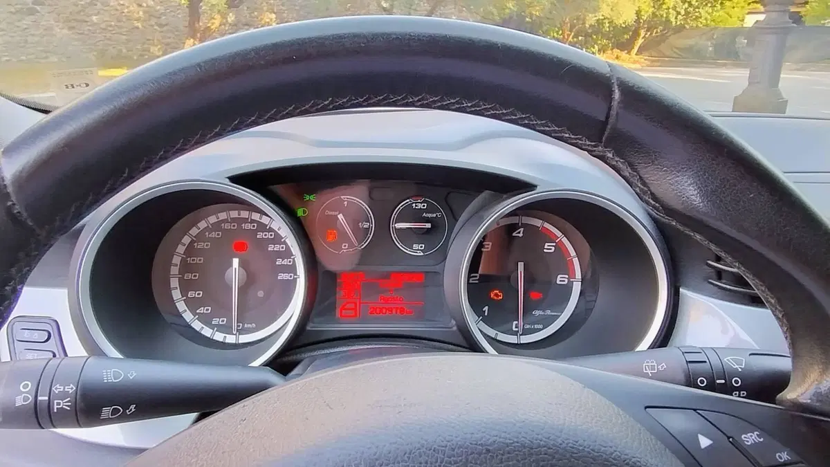 Alfa Romeo Giulietta usata a Vicenza (9)