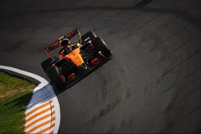 F1, Norris doma l'incubo pioggia e conquista l'ultima pole storica a Zandvoort: beffato Russell, amara profezia per Leclerc