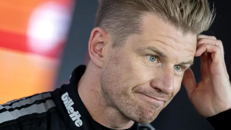 F1. "Ero nel fumo, non vedevo nulla: ho avuto fortuna": Hulkenberg da brividi al via, poi il capolavoro a Zandvoort