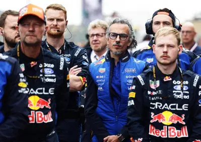 F1. Inutile nascondersi, siamo indietro: Mekies senza filtri dopo il botto di Verstappen e il flop Red Bull a Zandvoort