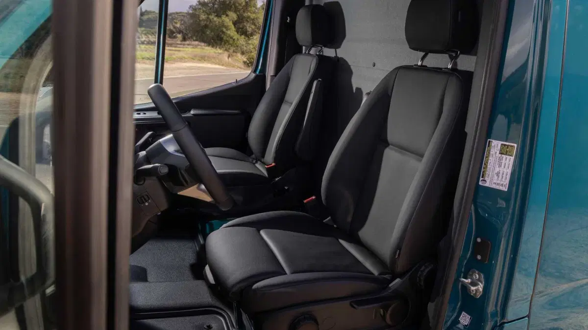 Mercedes-Benz Classe eSprinter Cabinato (2025-->>) (9)