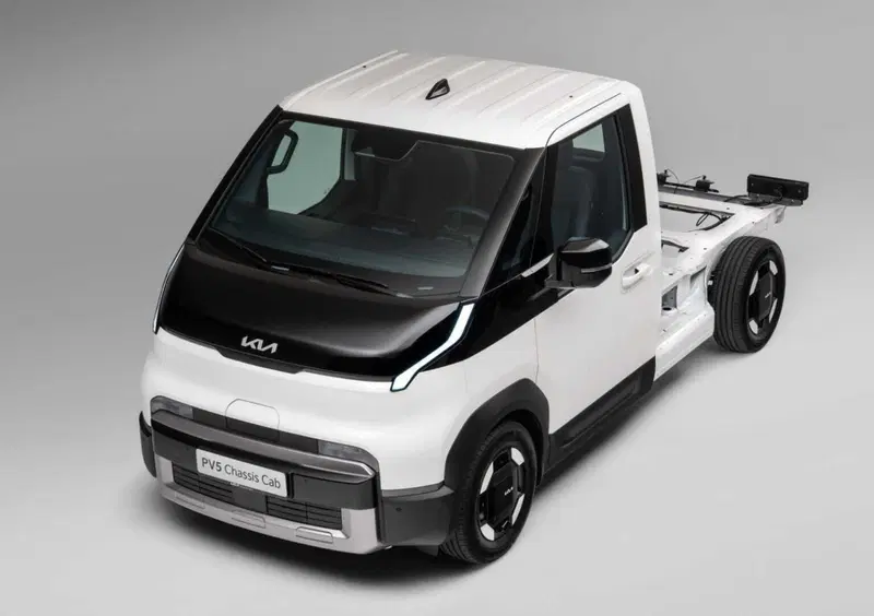 Kia PV5 (3)