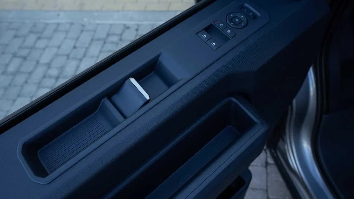 Kia PV5 Furgone (2025-->>) (31)