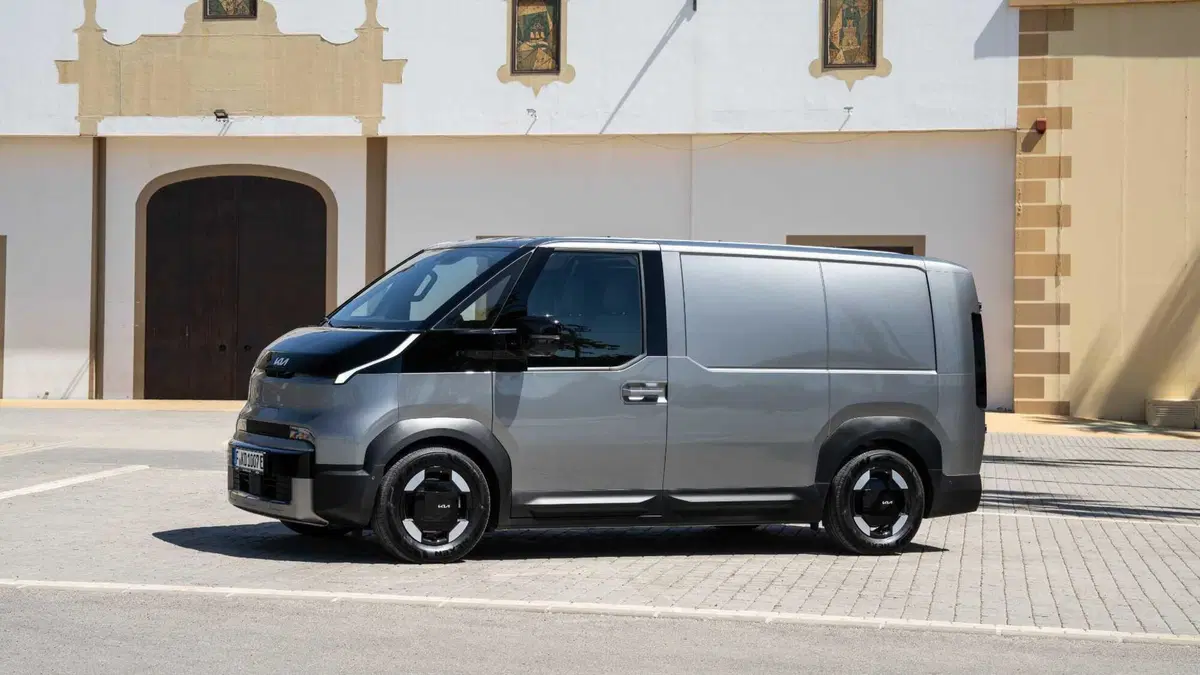 Kia PV5 Furgone (2025-->>) (3)