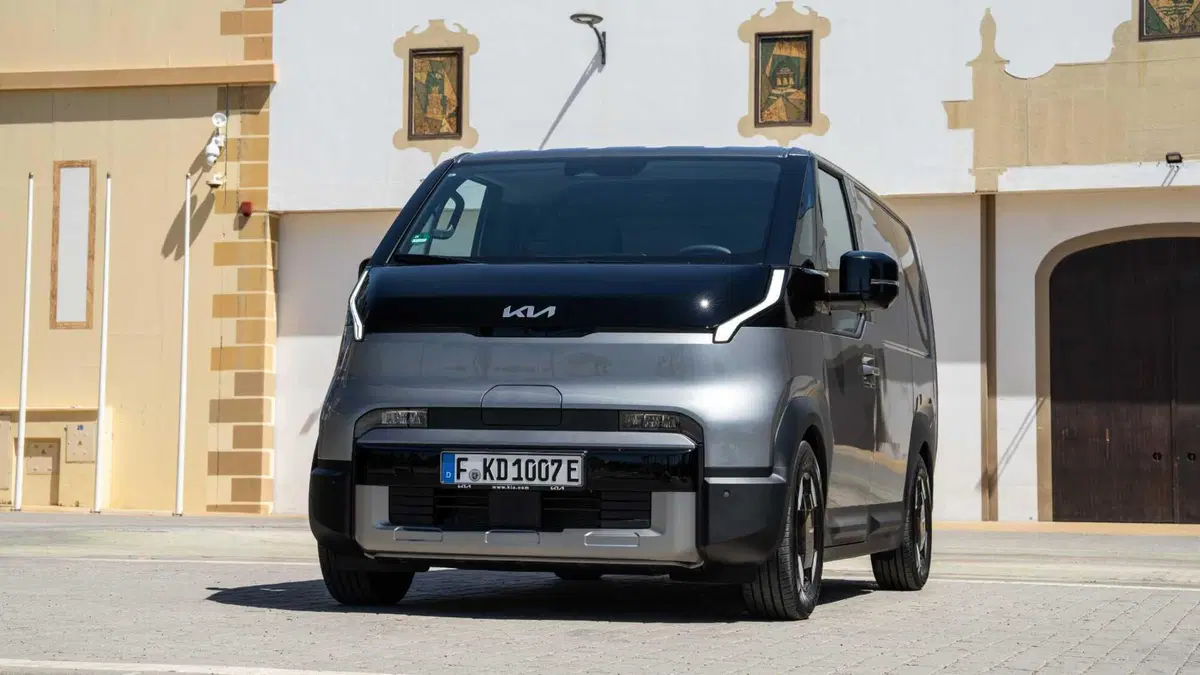 Kia PV5 Furgone (2025-->>) (2)