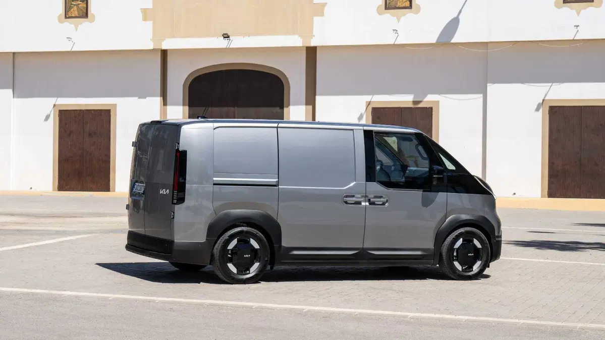 Kia PV5 Furgone (2025-->>) (4)
