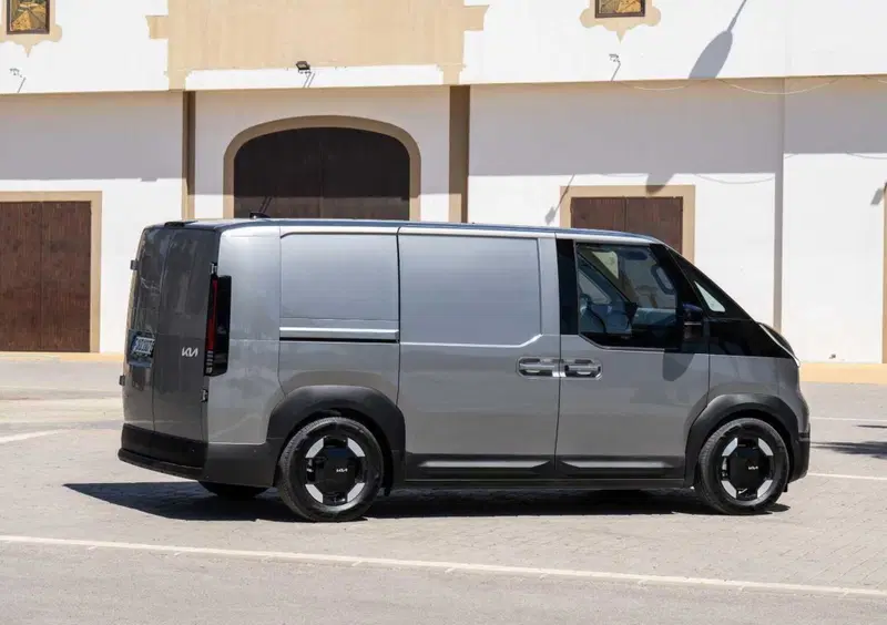 Kia PV5 Furgone (4)