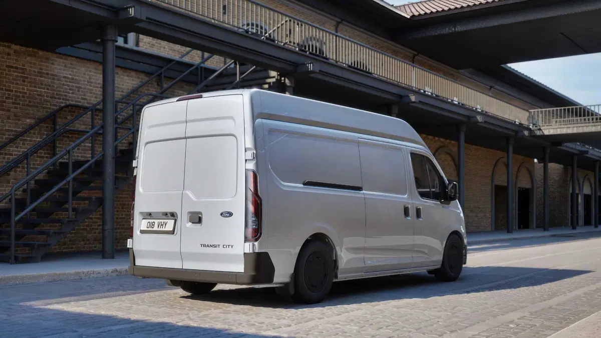 Ford Transit City Furgone (2026-->>) (3)
