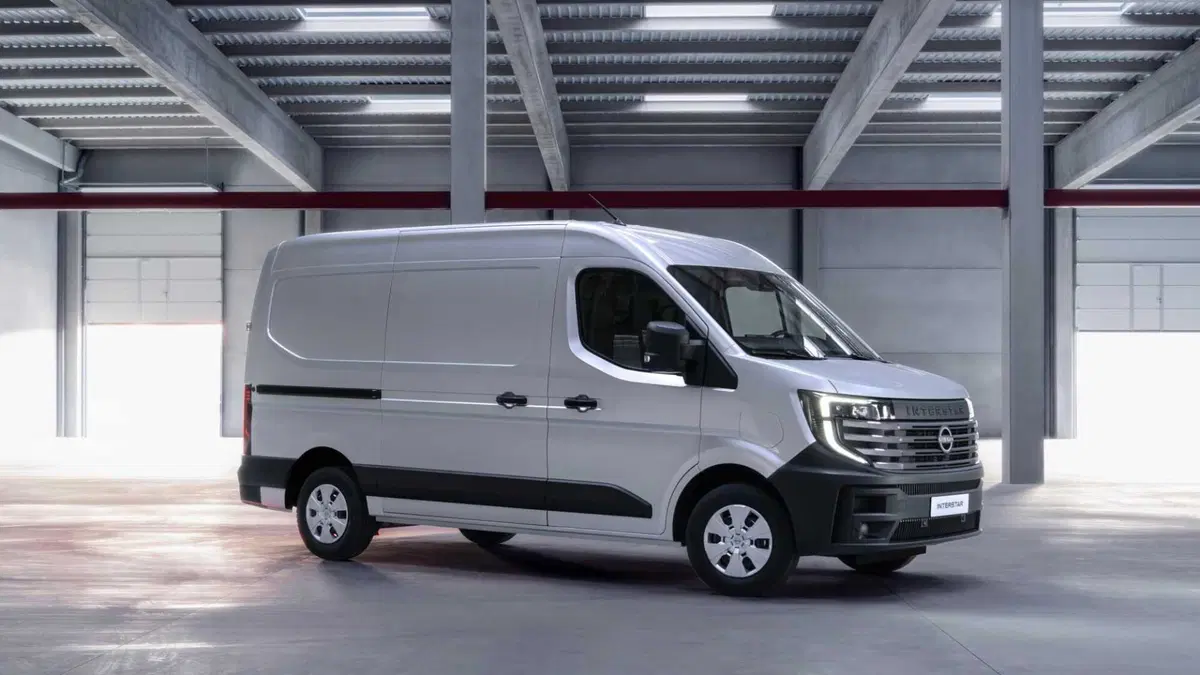 Nissan Interstar Cabinato (2024-->>) (2)