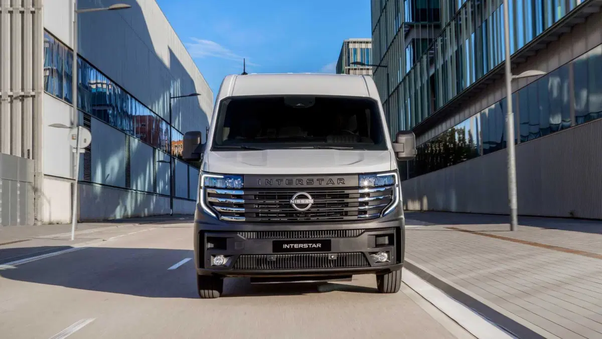 Nissan Interstar Cabinato (2024-->>) (6)