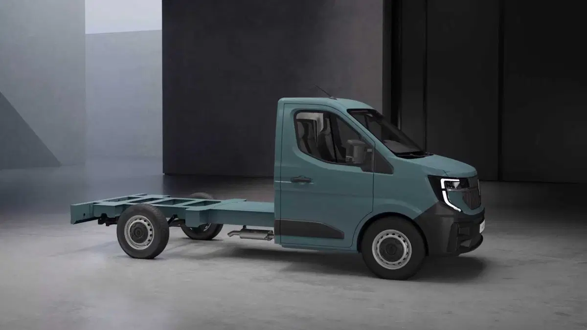 Renault Trucks Master Cabinato (2024-->>) (3)