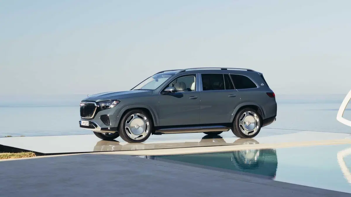 Mercedes-Benz GLS SUV Maybach 680 Premium Night Series auto (2)
