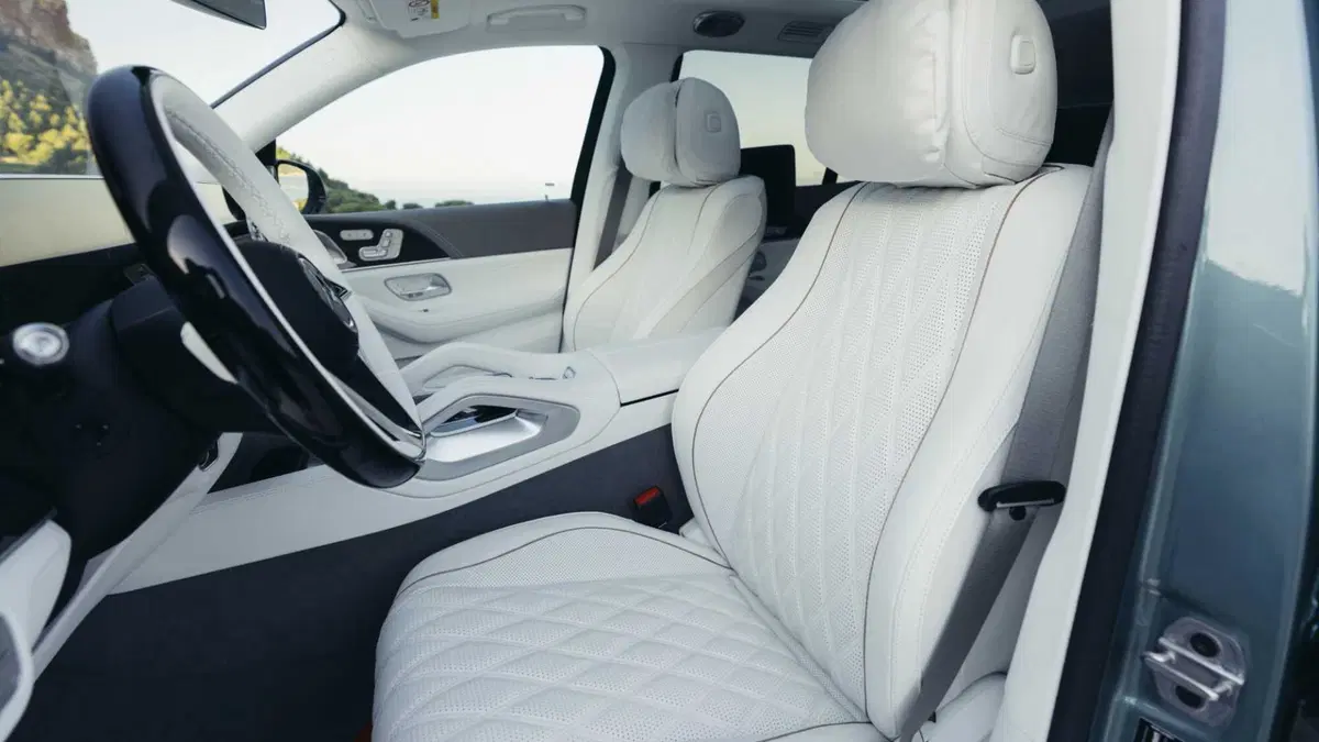 Mercedes-Benz GLS SUV Maybach 680 Premium Night Series auto (9)