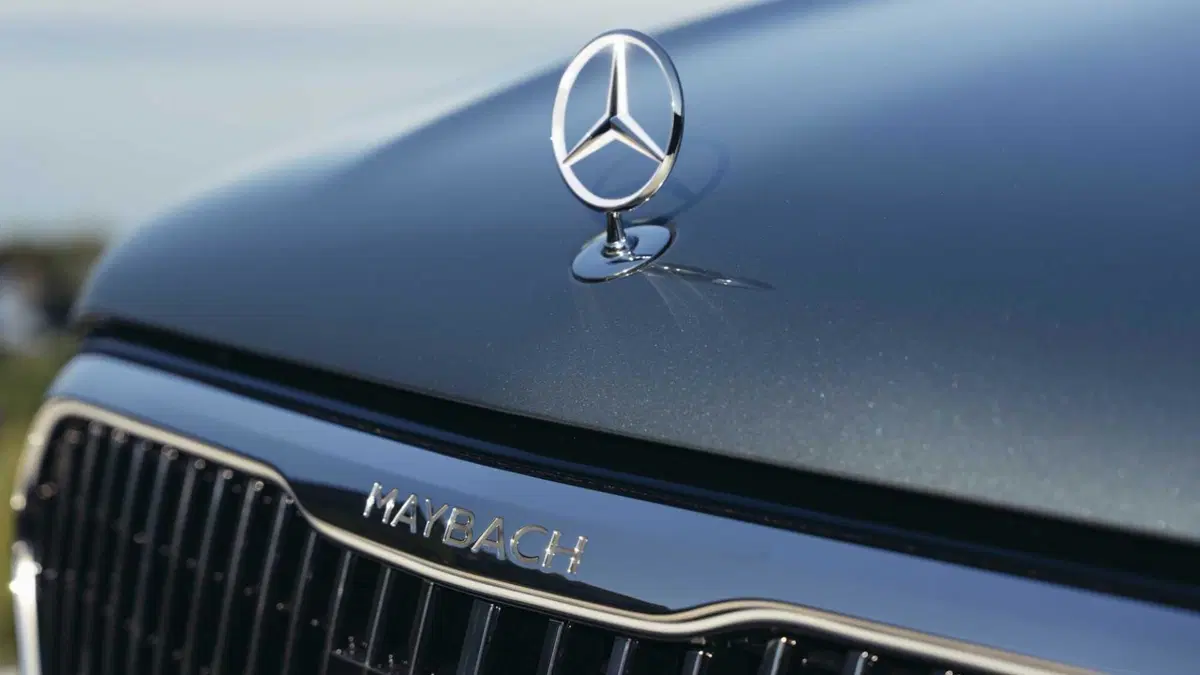 Mercedes-Benz GLS SUV Maybach 680 Premium Night Series auto (16)