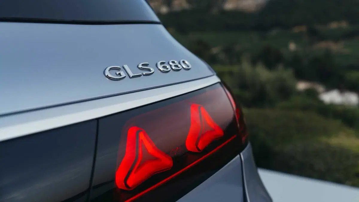 Mercedes-Benz GLS SUV Maybach 680 Premium Night Series auto (19)