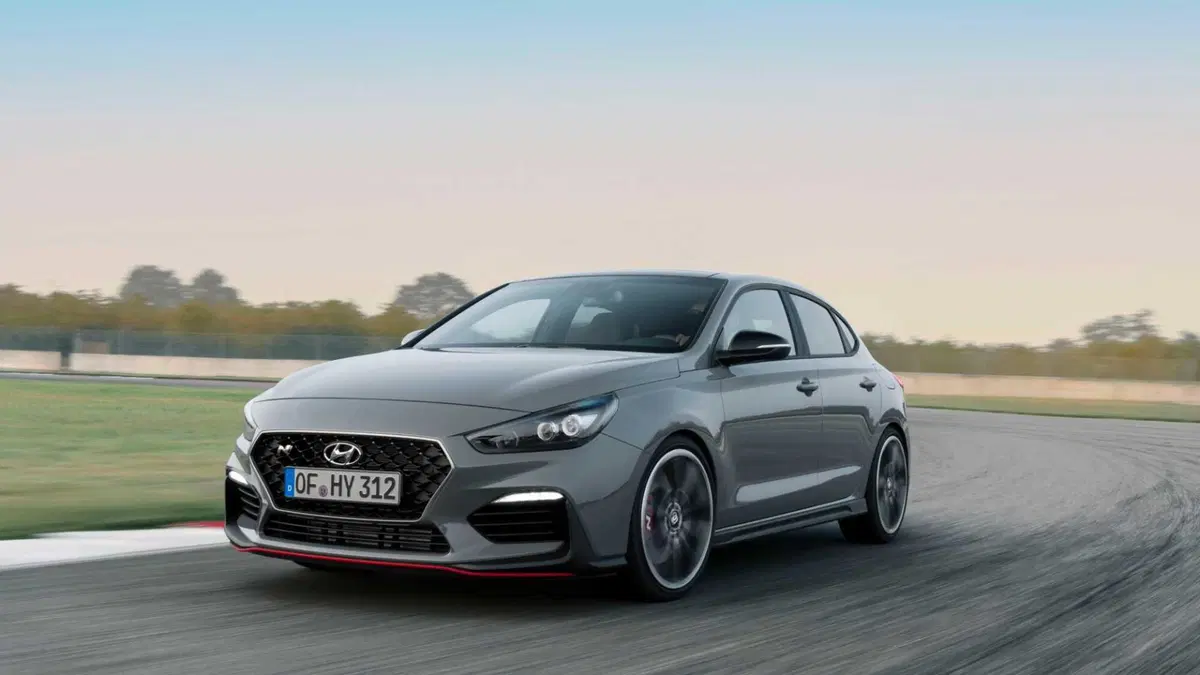 Hyundai i30 Fastback 2.0 T-GDI 275 CV N Performance (2)